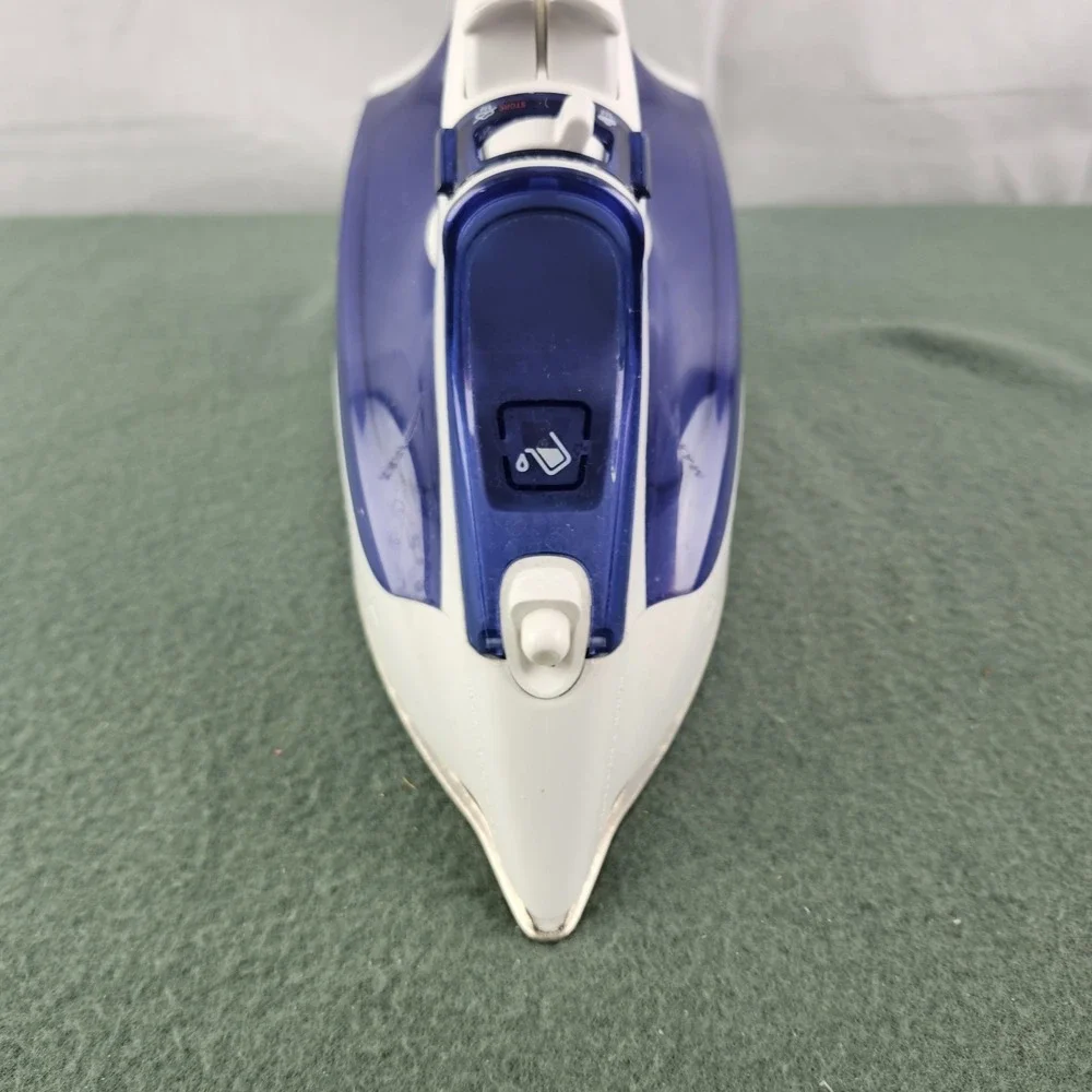 Rowenta DW2170 Accessteam 1600-Watt‎ Steam Iron Stainless Steel Clean Soleplate